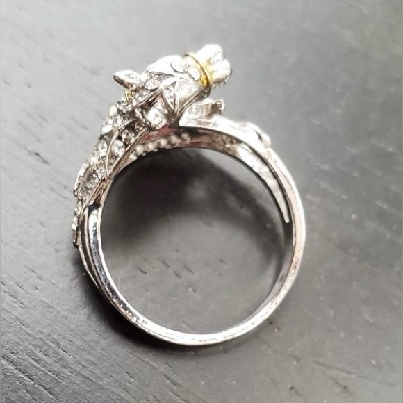 Creative Domineering Horse Embrace Red Crystal Fashion Ring Size: 10 NIB - Picture 8 of 11